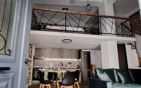 Artemis Apartments